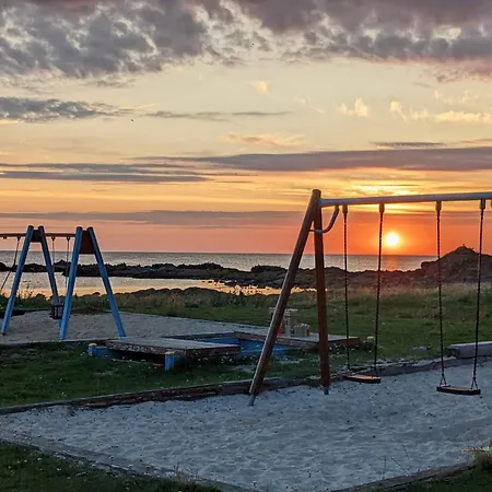 빌라 Lovely 2-story By The Sea On Bornholm *