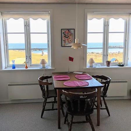 Lovely 2-story By The Sea On Bornholm 빌라 *